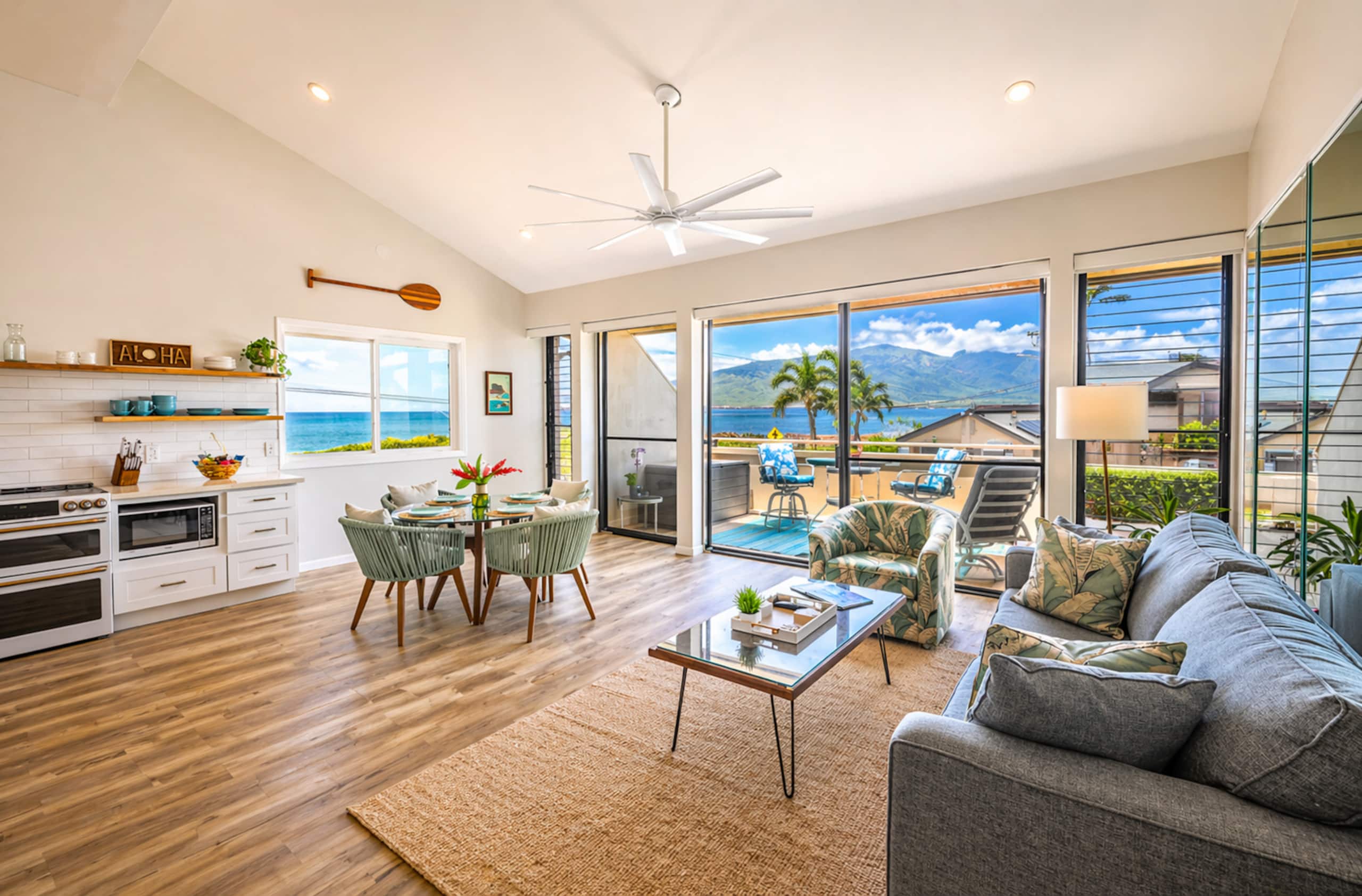 Luxury, Modern Oceanview! Beach, Pool, Hot Tub, AC - Image 53