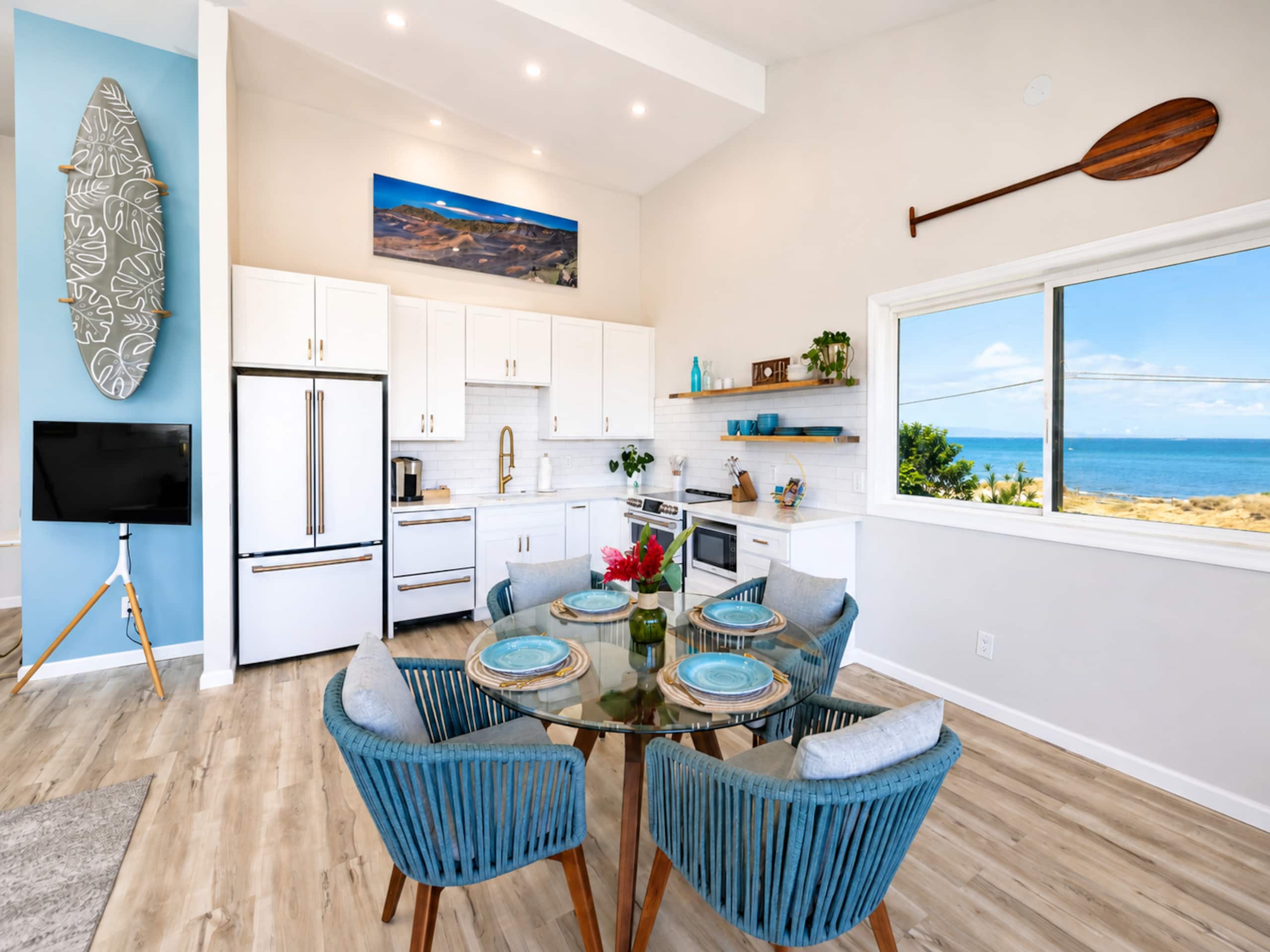 Luxury, Modern Oceanview! Beach, Pool, Hot Tub, AC - Image 8