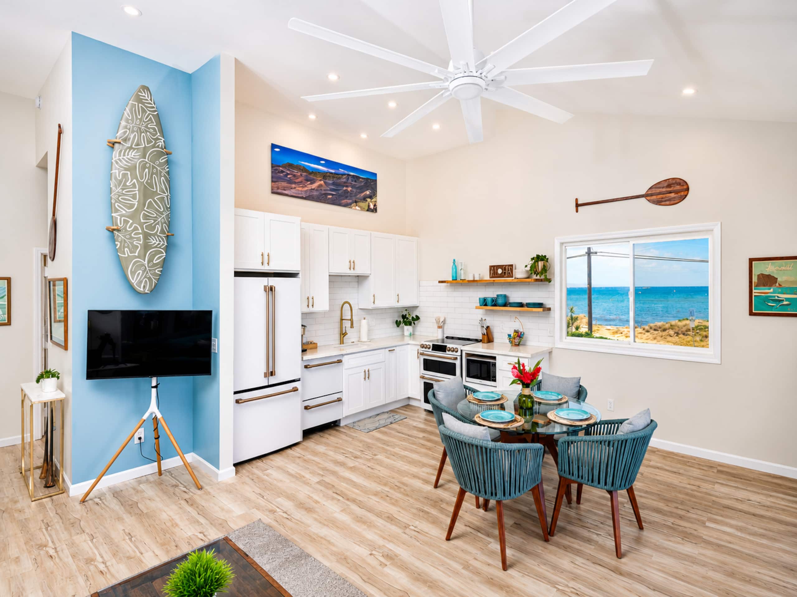 Luxury, Modern Oceanview! Beach, Pool, Hot Tub, AC - Image 12