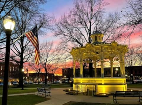 Medina Square Retreat