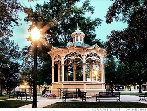 Medina Square Retreat