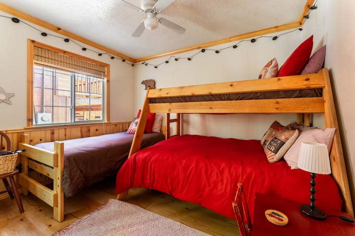 One Single Bed & a Single/Double Bunk