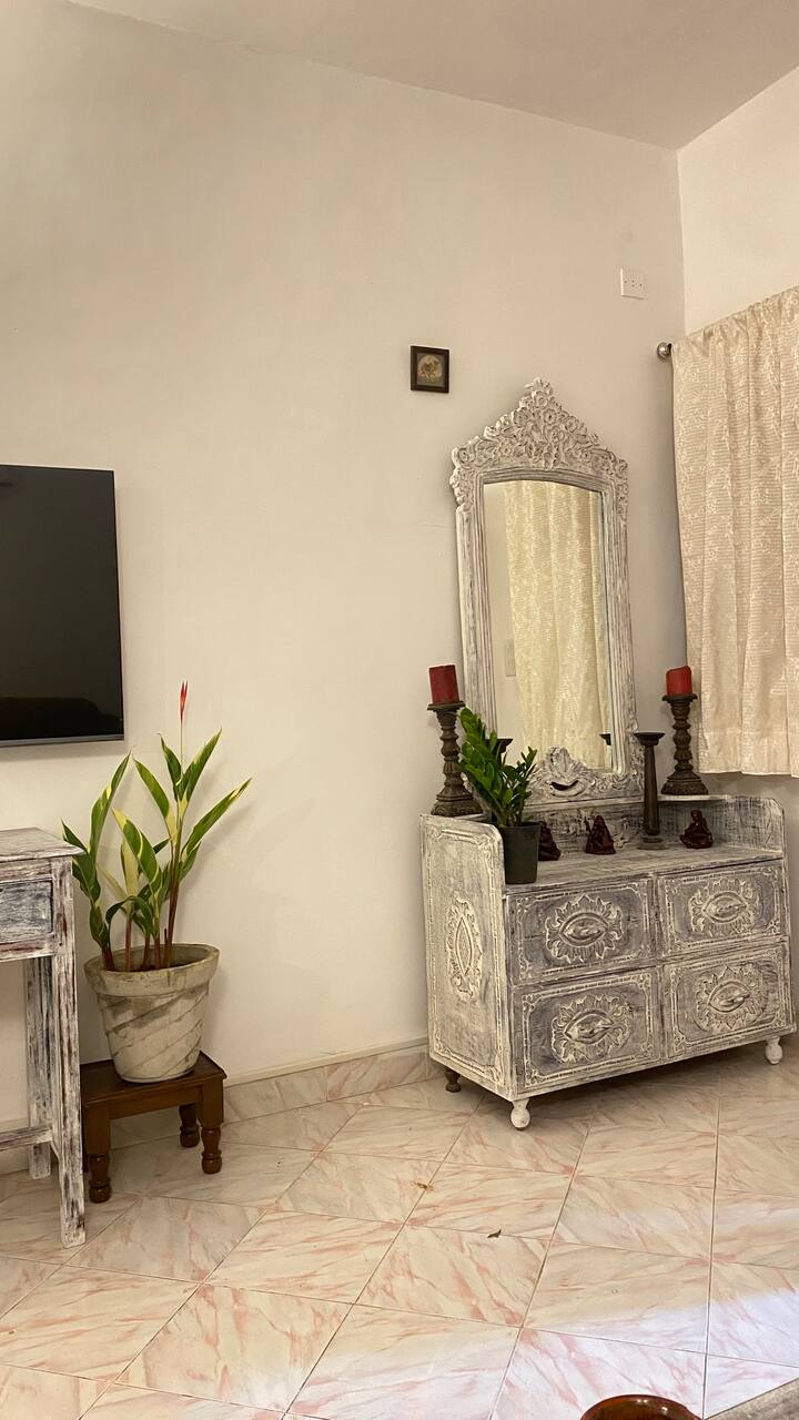 Living room image 3