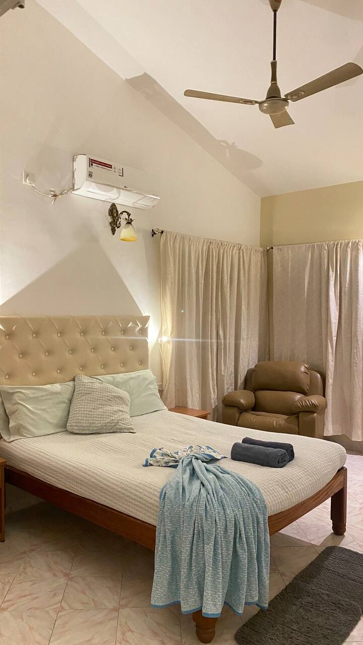 Bedroom 1 image 1