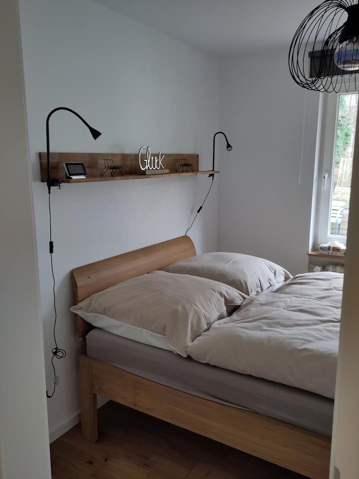 Hasena Doppelbett mit Luxus Lattenrost und Matratze