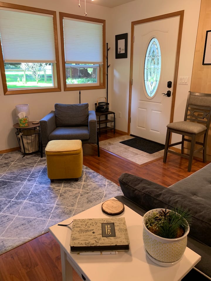 Furnished.  Flicker Woods Guest House - Tigard, OR