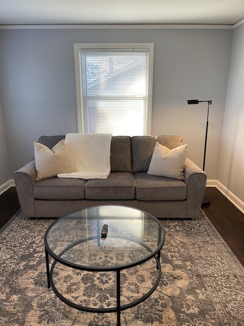 Top Airbnb: Cozy 2BR Near USC & FT Jackson 46 in Columbia