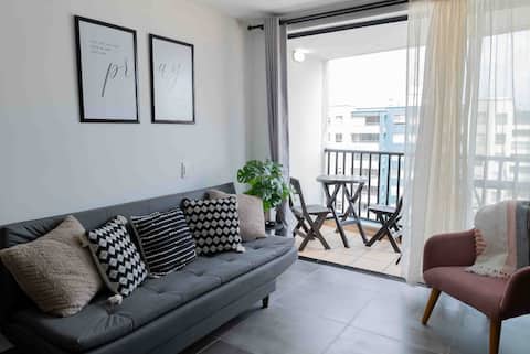 Popular Airbnb listing: Modern 1 BR apartment W/ pool in La Flora