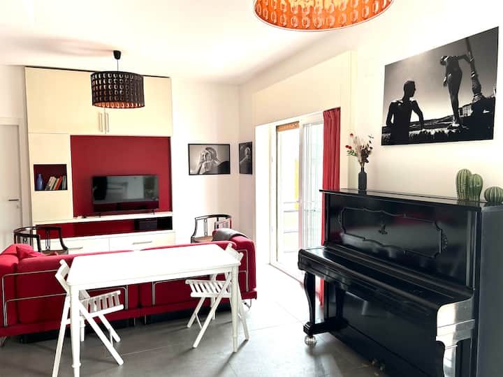 Casa Libeccio, Spaziosa E Con Posto Auto. - Naples