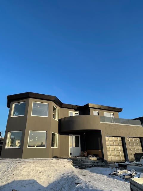 Great space for groups and large families