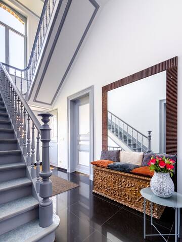 House of Lara gallery image 2