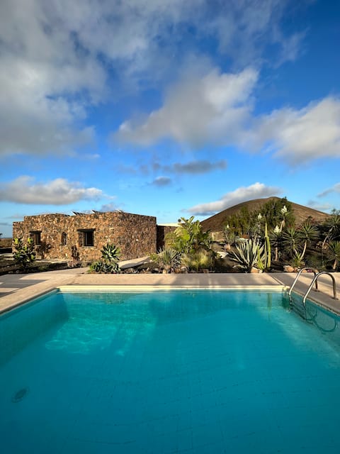 NuiLoa ecovilla with ocean views & heated pool