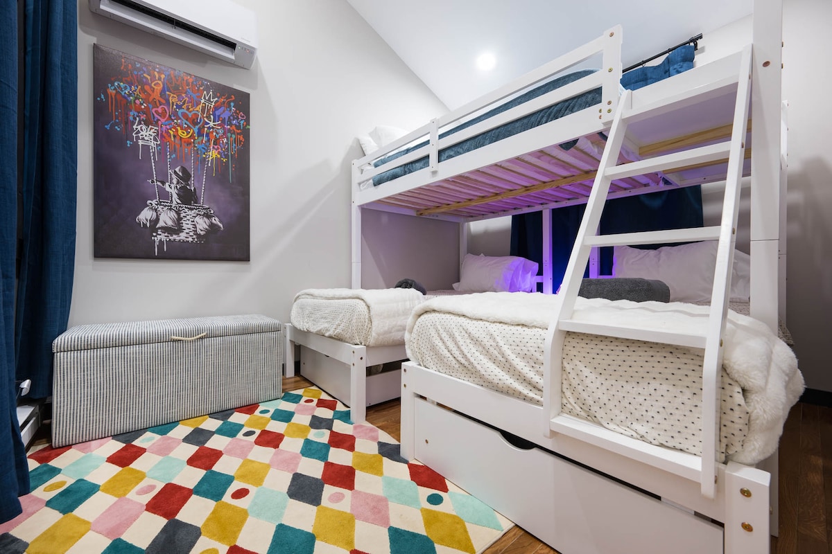 سرير مزدوج واحد، سريران مفردان