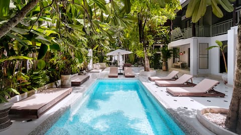 Private Pool Villa | Old Town Estate | Groups