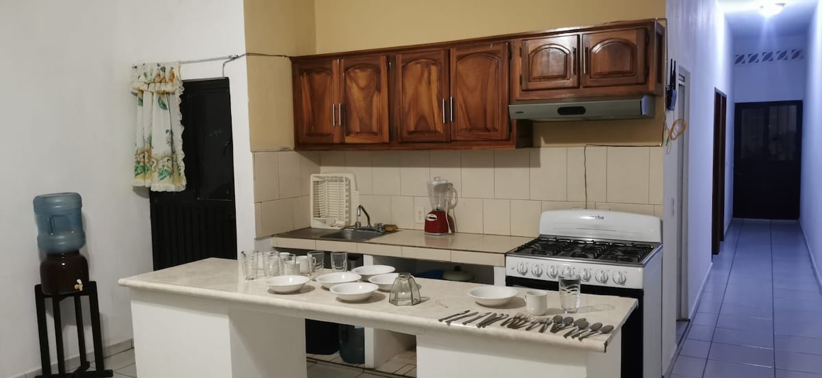 Popular Airbnb listing: Comfortable family apartment, 2nd floor Apt #8 in Las Juntas