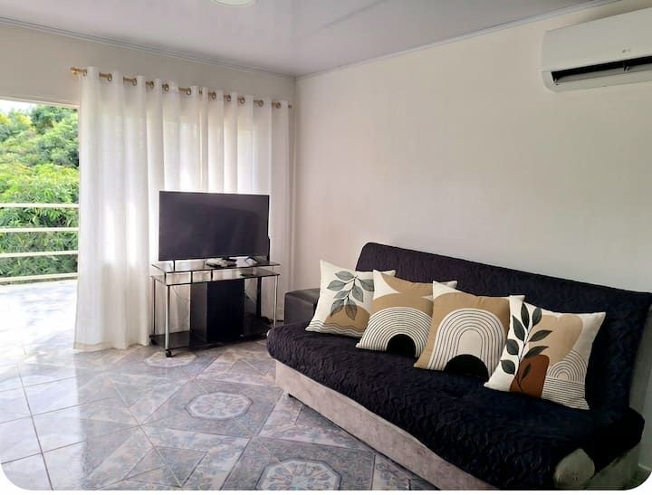 Casa De 4 Habitaciones -Terraza Y Aire/c - Cali