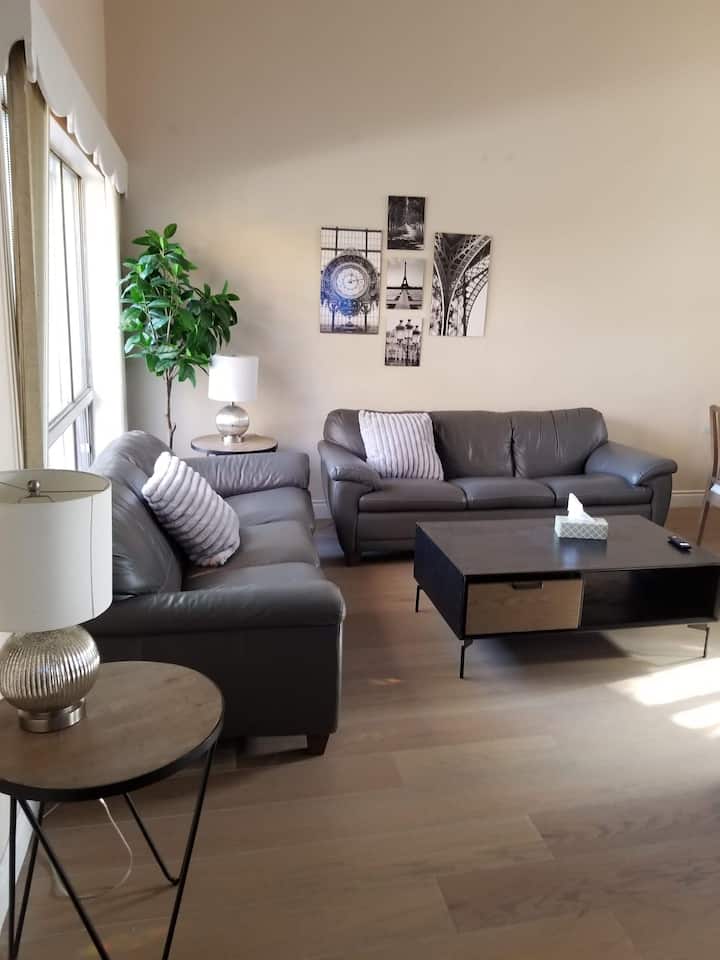 Charming Streetsville Home - Mississauga