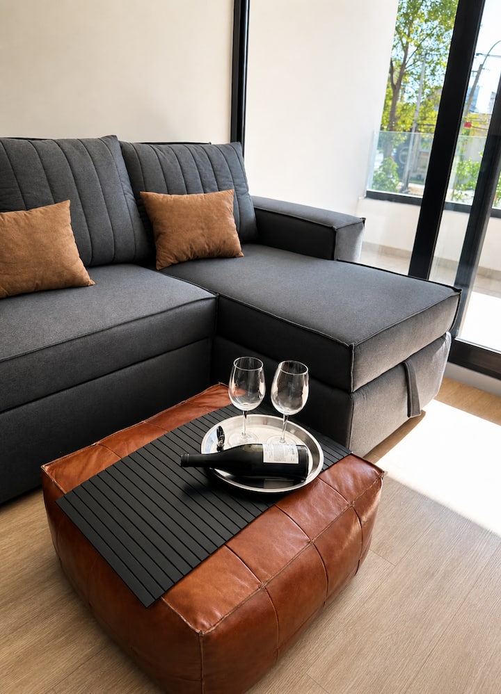 Spacious|5 Min To Metro| Parking | Private Terrace - Vitacura