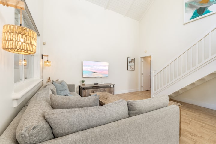 Boutique Villa W Private Beach Chairs On Grace Bay - Turks e Caicos