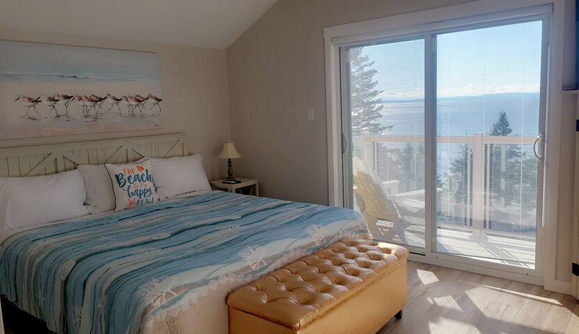 Dennis Beach Fundy Oasis gallery image 3