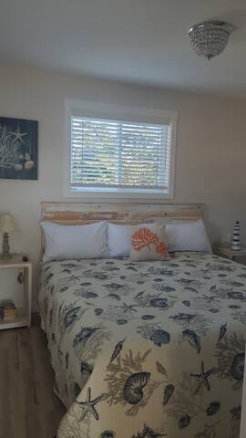 Dennis Beach Fundy Oasis gallery image 5