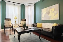 The Rose Inn D | KING 1BD/1BA Apt near Downtown