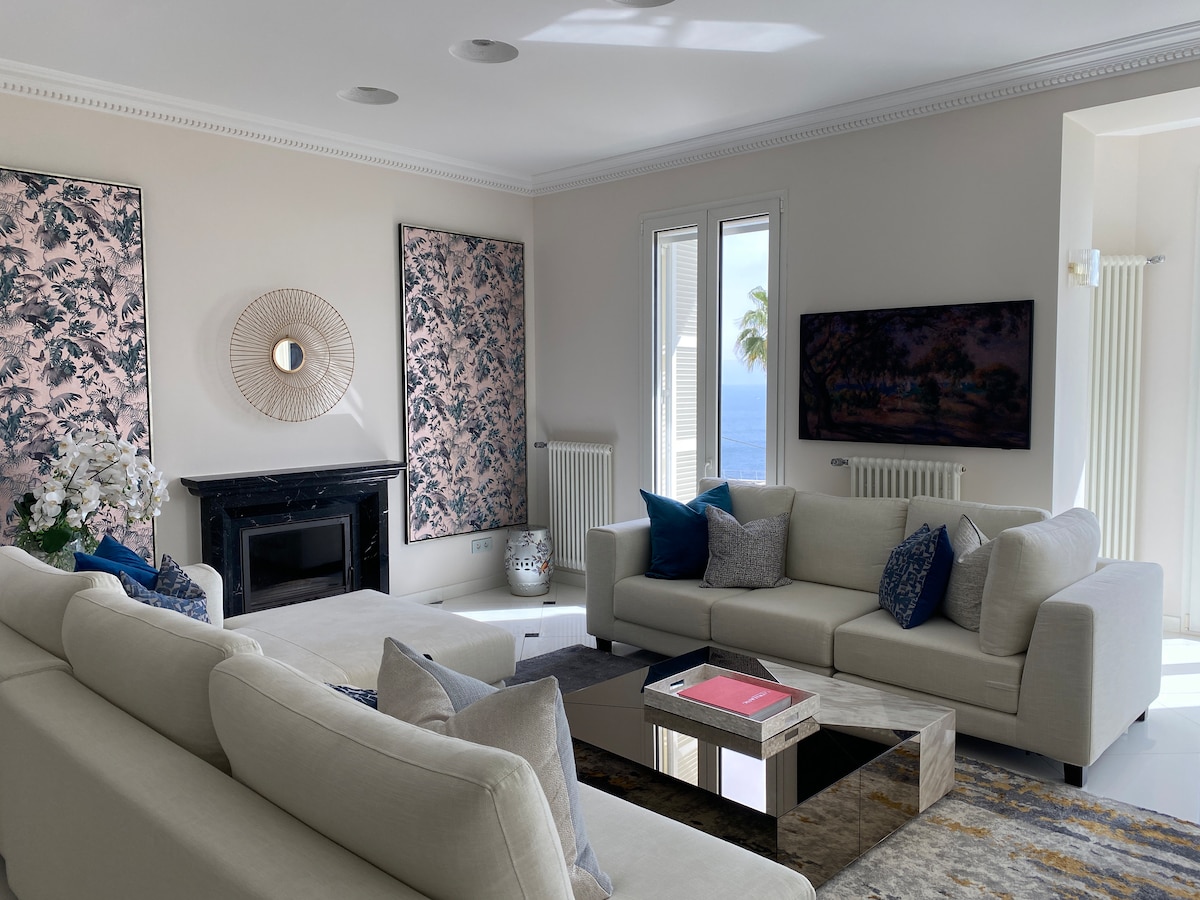 Popular Airbnb listing: Villa Arcadia in Mont Boron