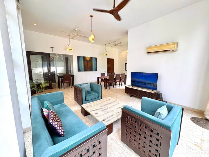 Living room image 3