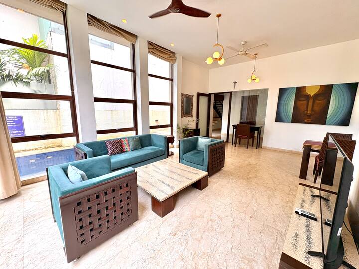 Living room image 4