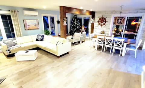 Beautiful and big house with private land