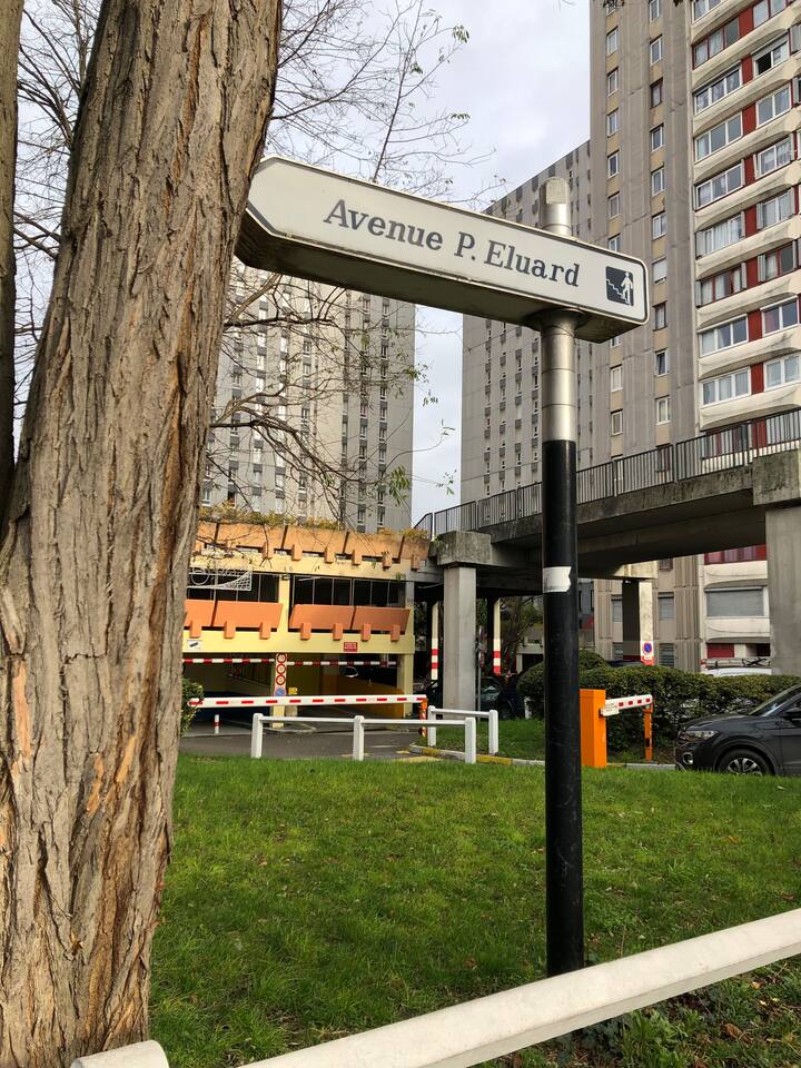 Gay Friendly*Dorm Shared Room* Metro 5 Paris Apartments for Rent in Bobigny, ÎledeFrance