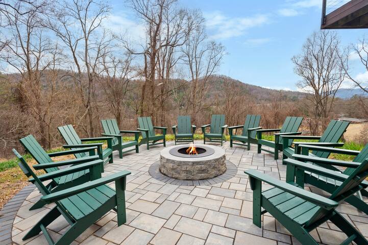 Mntn View, Hot Tub, Arcade, Yoga gallery image 2