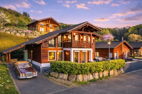 Luxury wellness house right on the lake