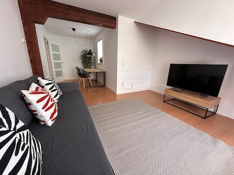 Top performing Airbnb: 5D Apartment downtown Santander in Santander