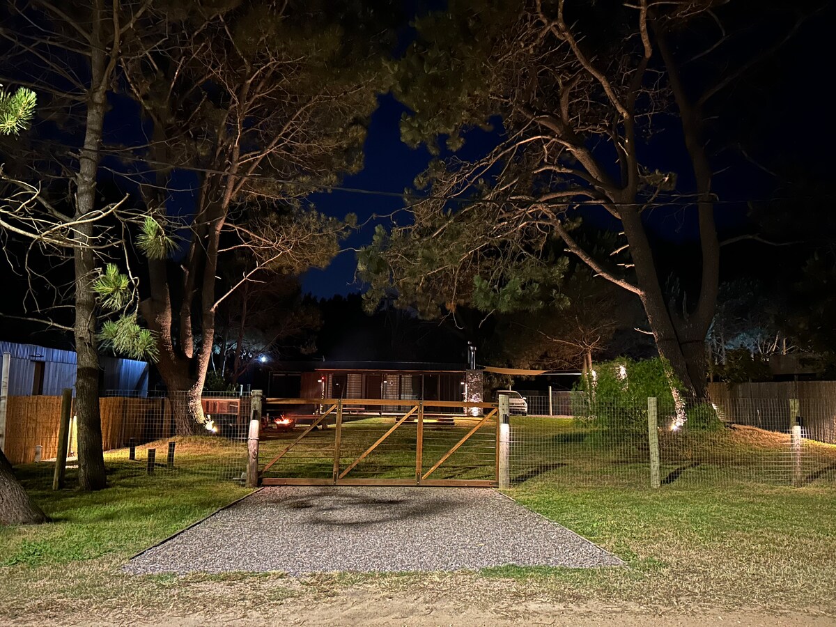 Popular Airbnb listing: House 30 meters from the beach in Ciudad De La Costa
