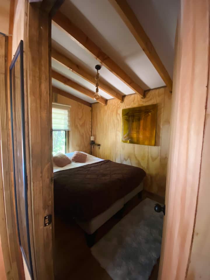 საძინებელი 1