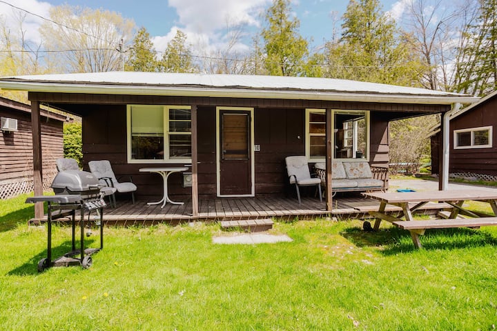 Ambleside - 2-bedroom Cottage #10 - Bobcaygeon