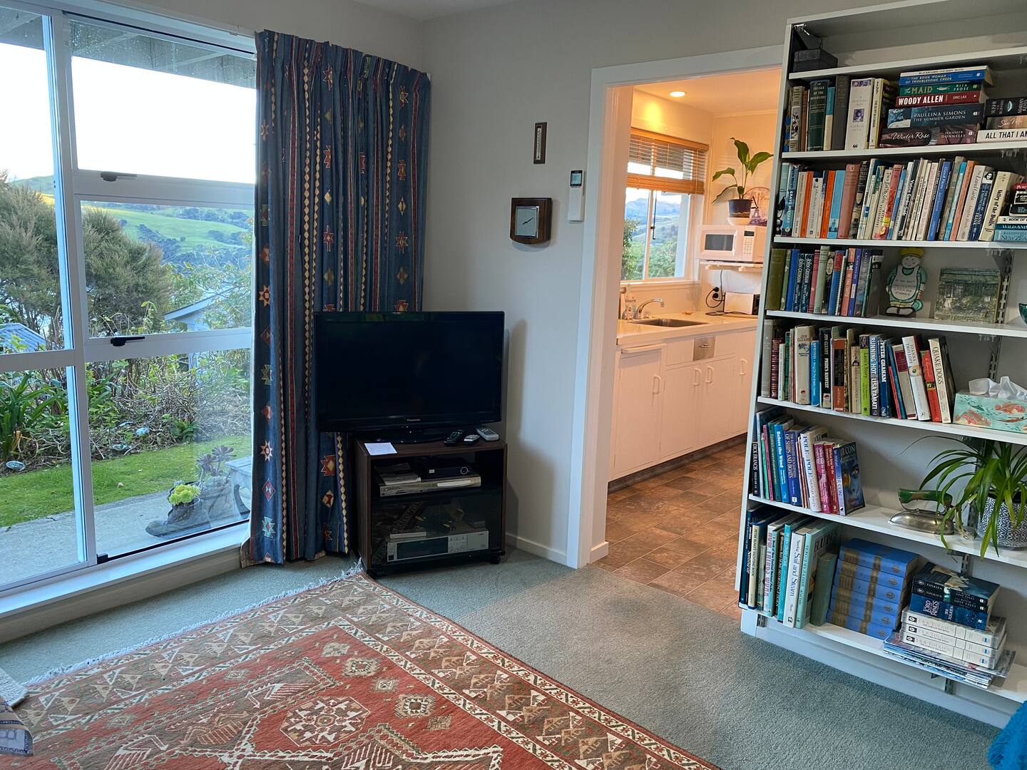Hilltop Hideaway Akaroa 5
