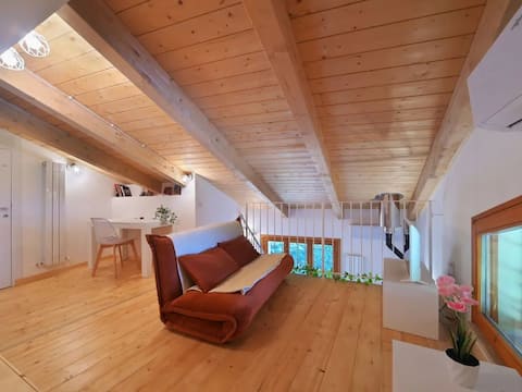 Annuncio Airbnb popolare: Beach House, on the shores of Lake Trasimeno a Magione