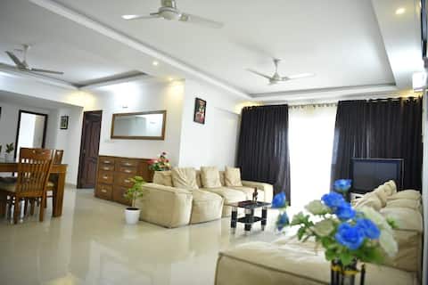 Aqua lake view apartment