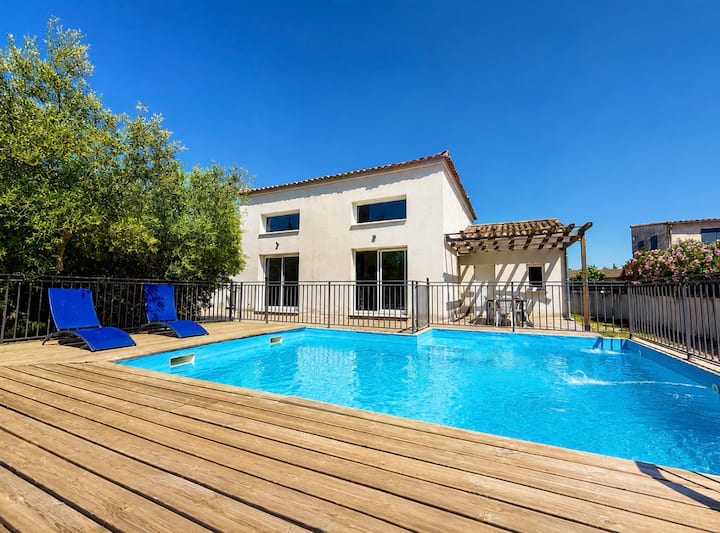 Villa 8 Personnes Avec Piscine Au Pont Du Gard - Remoulins