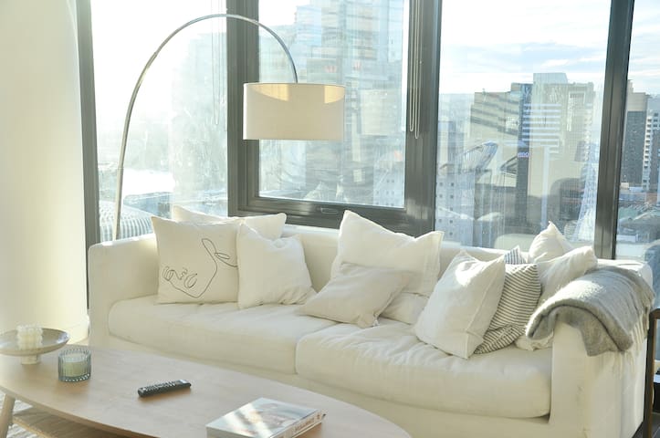 Firework SYD CBD QVB Newly Built 3 Bed gallery image 3