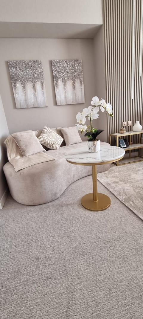 Top Airbnb: Luxury Address Marina Hotel - New Apartment in Dubai