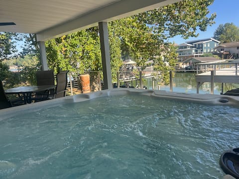 Apple Valley Lakefront Retreat w/ Hot Tub