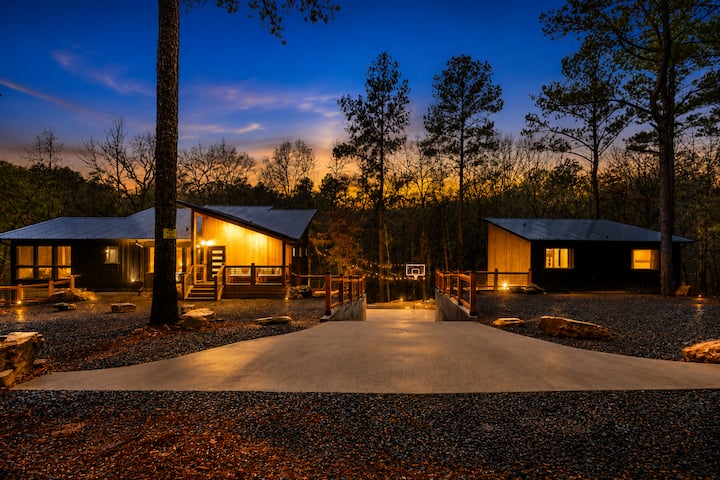 2 Cabins In 1  Sauna, Games & Hoops - Broken Bow, OK