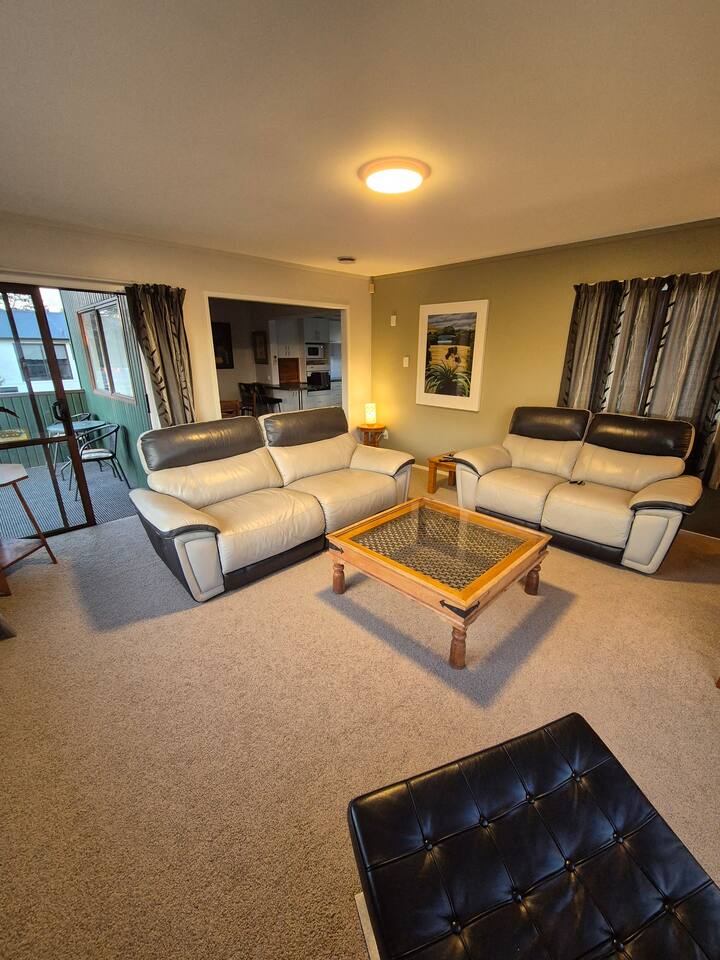 Esplanade Town House - Gisborne, New Zealand