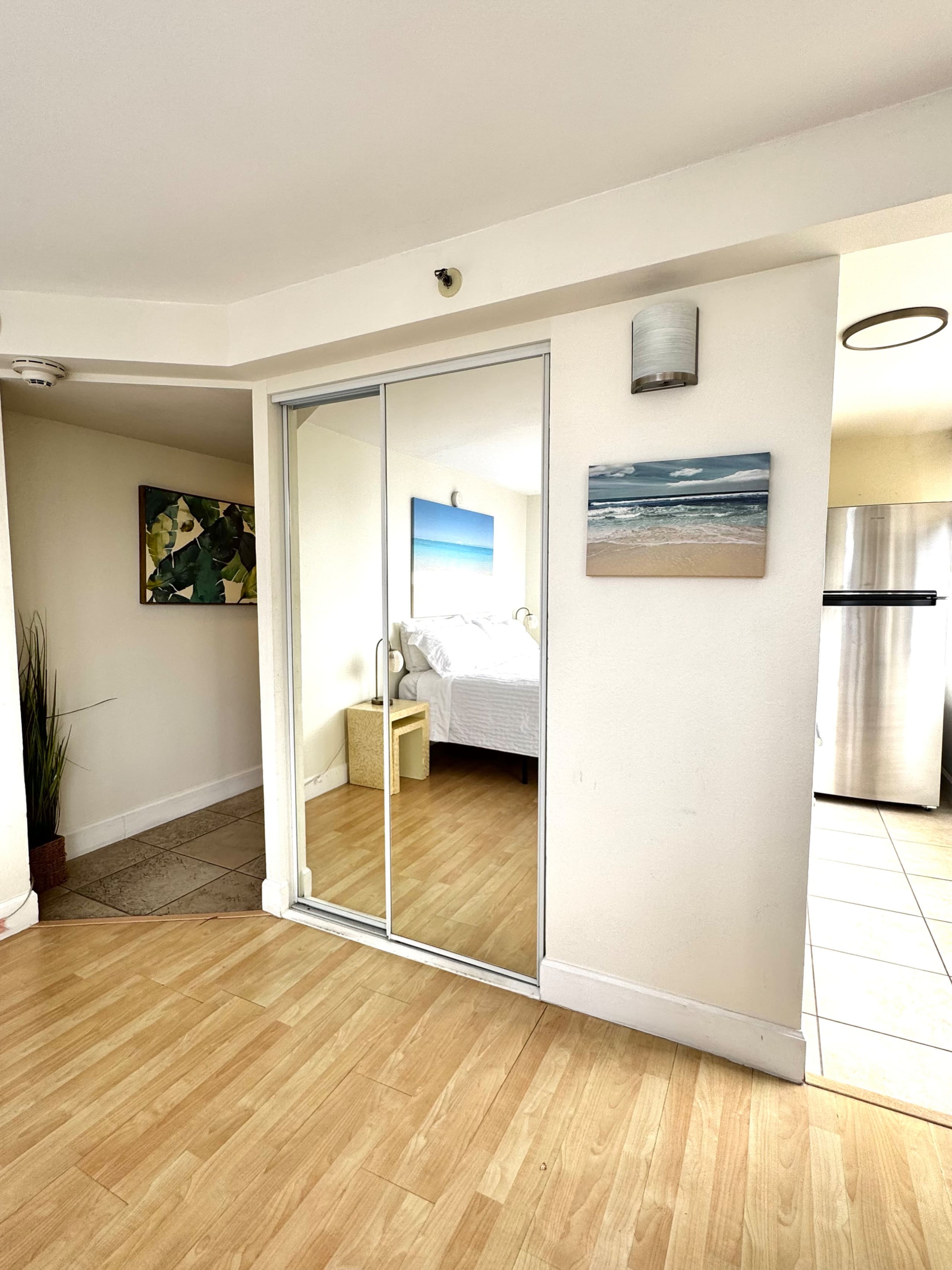35th floor Cozy Studio / Ocean Views / 3502A - Image 5