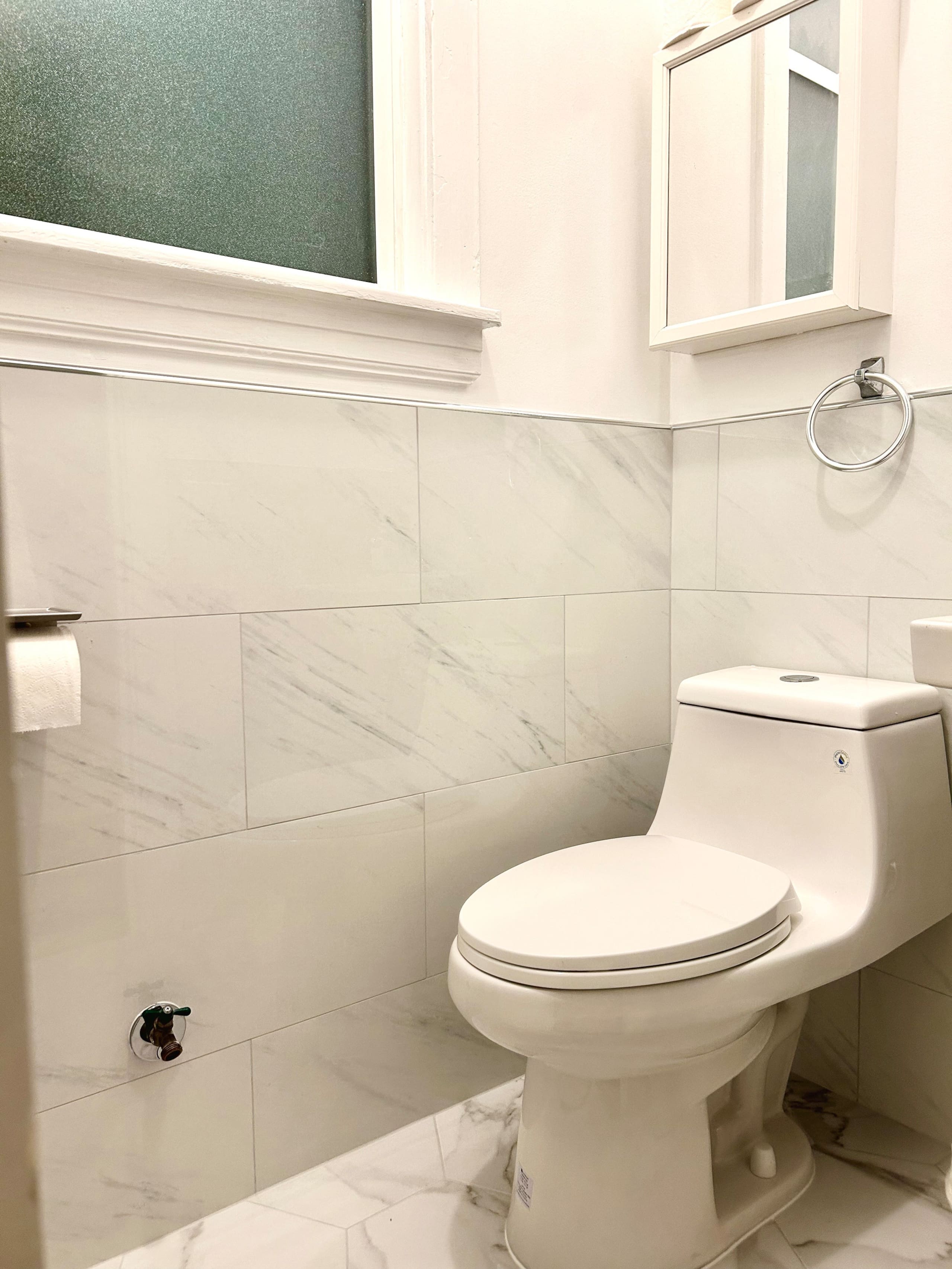 Home in San Francisco · ★4.94 · 3 bedrooms · 5 beds · 1.5 baths - Image 25
