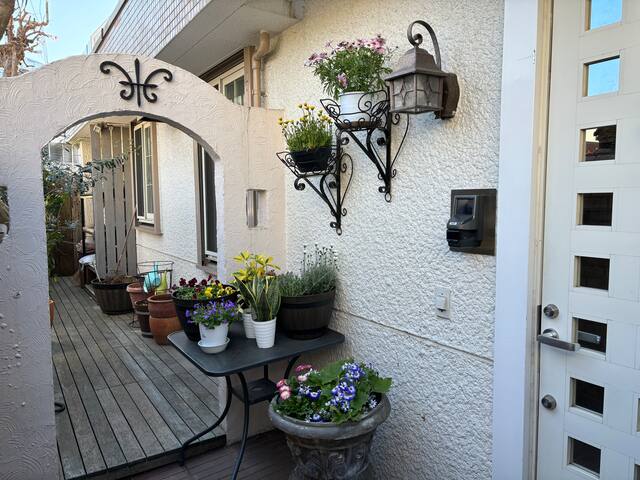 Tokyo garden home gallery image 3