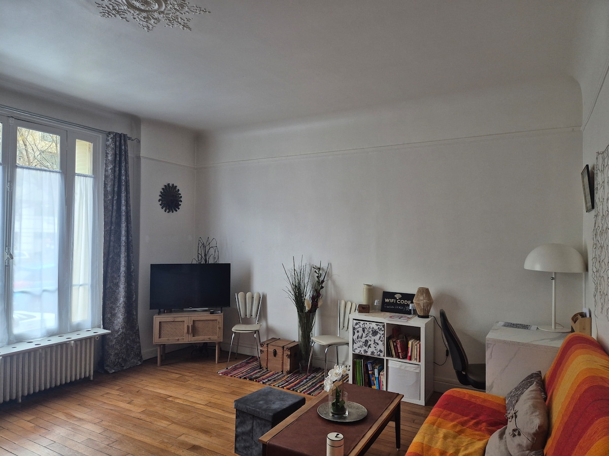 Annonce Airbnb populaire: Charming PARIS à Clichy